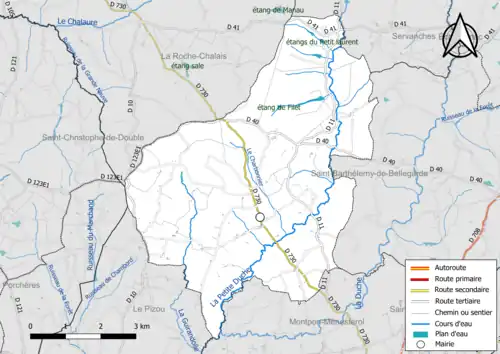 Carte en couleur présentant le réseau hydrographique de la commune