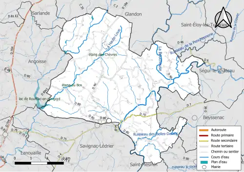 Carte en couleur présentant le réseau hydrographique de la commune