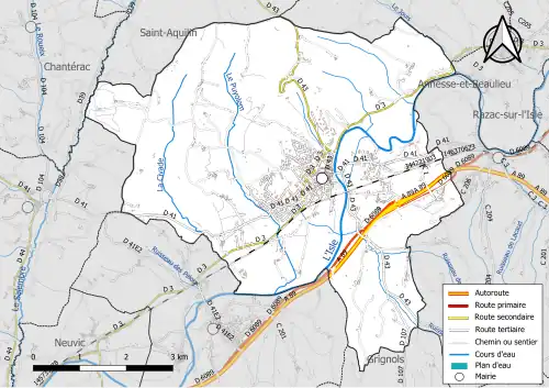 Carte en couleur présentant le réseau hydrographique de la commune