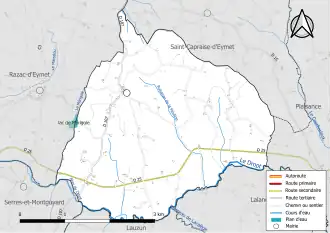 Carte en couleur présentant le réseau hydrographique de la commune