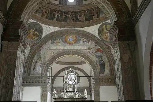 Contre-plongée, placée en hauteur. Vincenzo Foppa. L'Annonciation. Chapelle Portinari (Pigello Portinari (1421-1468). 1464-68. Sant'Eustrogio. Milan