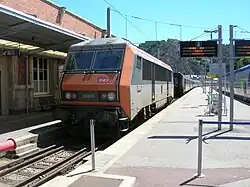 La BB 26009, à quai, en juillet 2010.