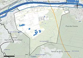 Carte en couleur présentant le réseau hydrographique de la commune