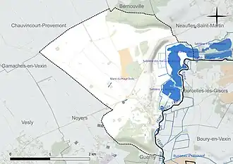Carte en couleur présentant le réseau hydrographique de la commune