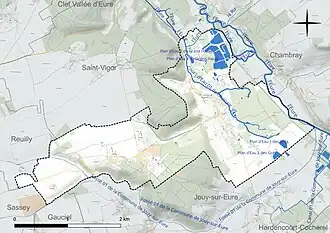 Carte en couleur présentant le réseau hydrographique de la commune