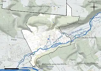 Carte en couleur présentant le réseau hydrographique de la commune