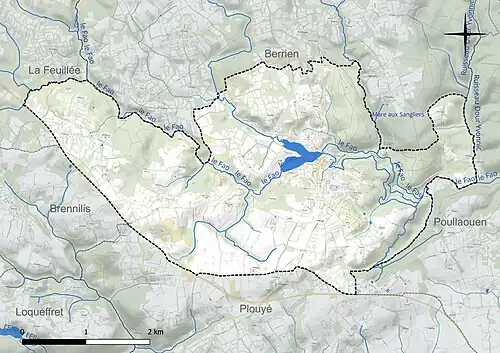 Carte en couleur présentant le réseau hydrographique de la commune