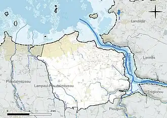 Carte en couleur présentant le réseau hydrographique de la commune