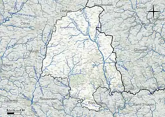 Carte en couleur présentant le réseau hydrographique de la commune