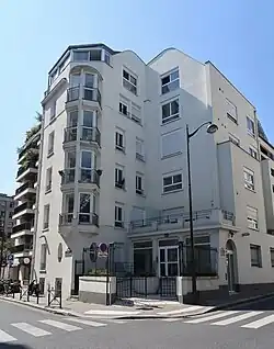 Vue de la clinique Mozart depuis la rue de l'Assomption.