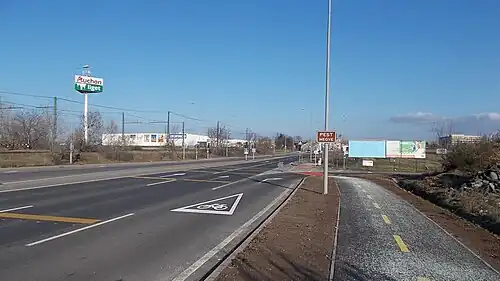 La route dans le 16e arrondissement de Budapest.