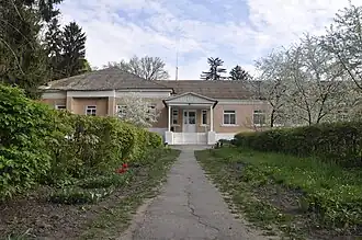 l'ancien palais, classé.