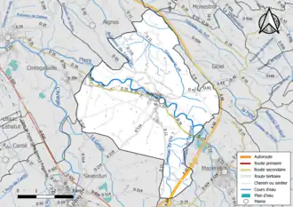 Carte en couleur présentant le réseau hydrographique de la commune