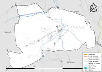 Carte en couleur présentant le réseau hydrographique de la commune