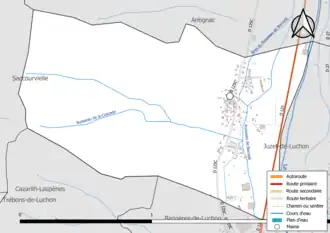 Carte en couleur présentant le réseau hydrographique de la commune