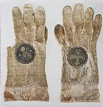 Gants liturgiques dits de saint Remy