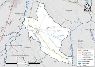 Carte en couleur présentant le réseau hydrographique de la commune
