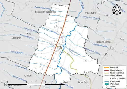 Carte en couleur présentant le réseau hydrographique de la commune