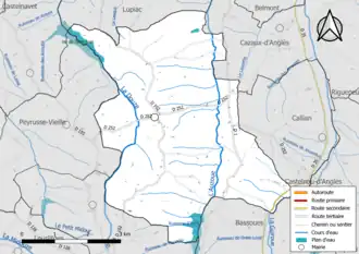 Carte en couleur présentant le réseau hydrographique de la commune