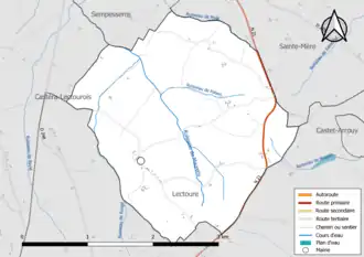 Carte en couleur présentant le réseau hydrographique de la commune