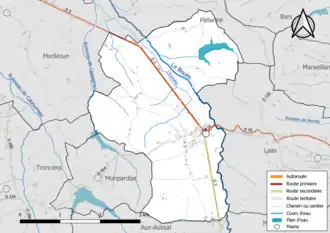 Carte en couleur présentant le réseau hydrographique de la commune