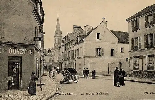 Angle de la rue de la Chaussée et de la rue Notre-Dame dans les années 1900.
