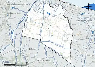 Carte en couleur présentant le réseau hydrographique de la commune