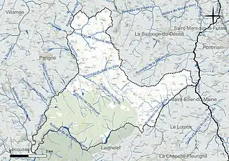 Carte en couleur présentant le réseau hydrographique de la commune