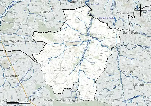 Carte en couleur présentant le réseau hydrographique de la commune