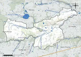 Carte en couleur présentant le réseau hydrographique de la commune