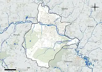 Carte en couleur présentant le réseau hydrographique de la commune