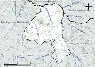 Carte en couleur présentant le réseau hydrographique de la commune