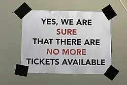 Affichage indiquant que tous les tickets sont vendus