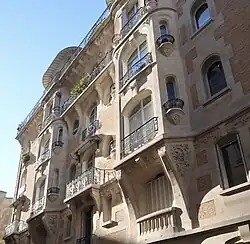 39, rue Scheffer (détail de la façade).