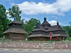 l'église de l’Annonciation de Kolomya, classée, et son clocher, classé.