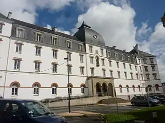 La façade de l'ancien grand séminaire de Quimper-Kerfeunteun.