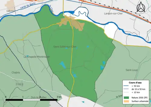 Une partie du territoire communal est incluse dans le site Natura 2000 le « Plateau de Chabris / La Chapelle - Montmartin ».
