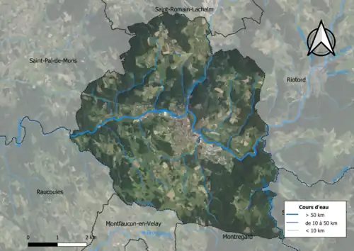 Vue aérienne du territoire communal.