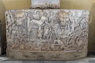 Sarcophage en forme de cuve. Dionysos et Ariane au-dessus d'une scène de foulage, dans une cuve, lènos. Couchés: à g. dieu au calathos, à dr. femme au vase renversé.240-250 EC. Musée Chiaramonti, Vatican