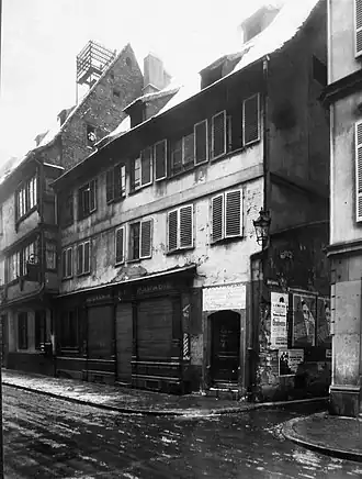 voir la légende ci-après