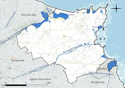 Carte en couleur présentant le réseau hydrographique de la commune