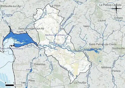 Carte en couleur présentant le réseau hydrographique de la commune