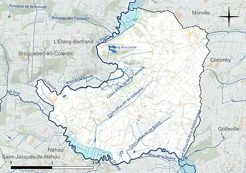 Carte en couleur présentant le réseau hydrographique de la commune