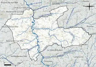 Carte en couleur présentant le réseau hydrographique de la commune