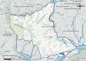 Carte en couleur présentant le réseau hydrographique de la commune