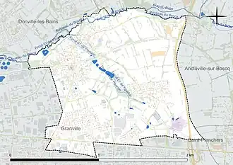 Carte en couleur présentant le réseau hydrographique de la commune