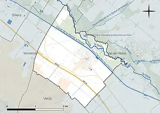 Carte en couleur présentant le réseau hydrographique de la commune