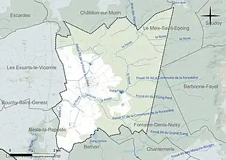 Carte en couleur présentant le réseau hydrographique de la commune