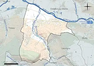 Carte en couleur présentant le réseau hydrographique de la commune