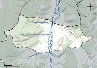 Carte en couleur présentant le réseau hydrographique de la commune